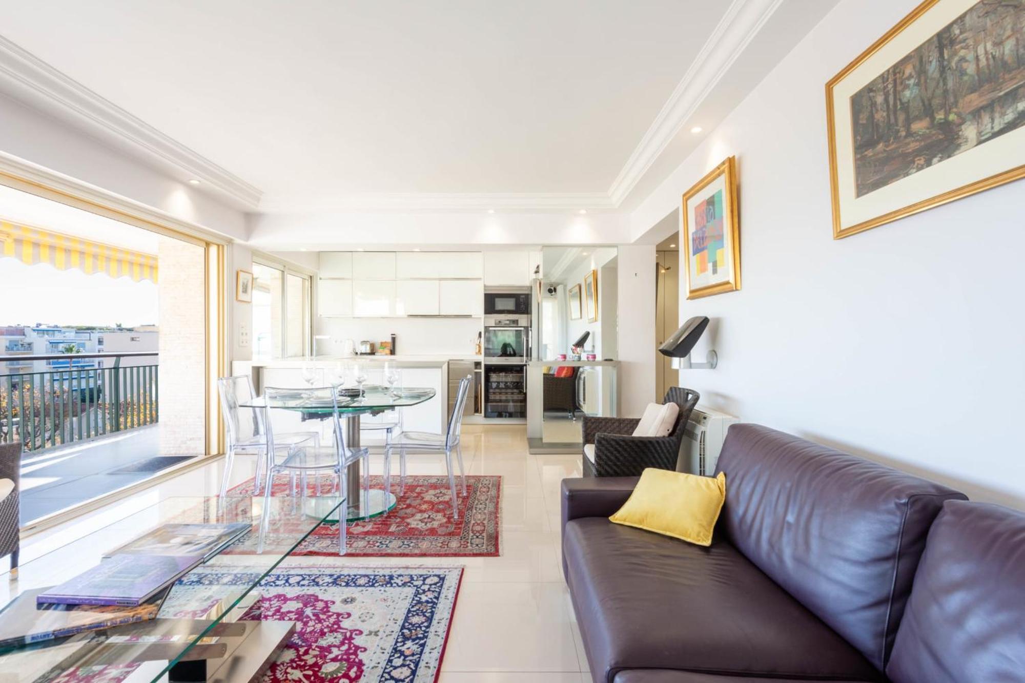 Duplex With Rooftop And Sea View Palm Appartement Cannes