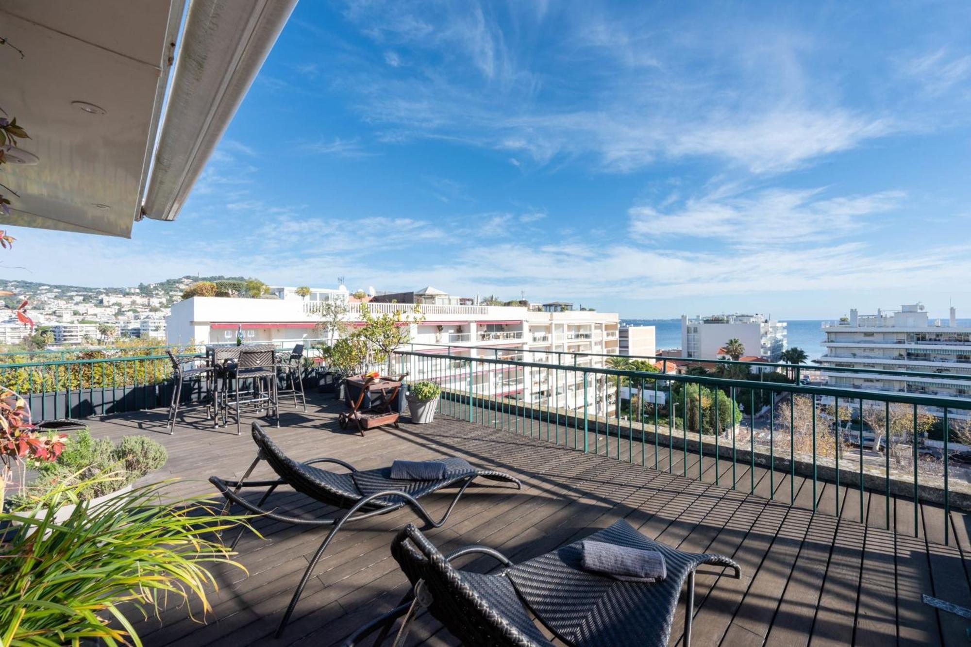 Duplex With Rooftop And Sea View Palm